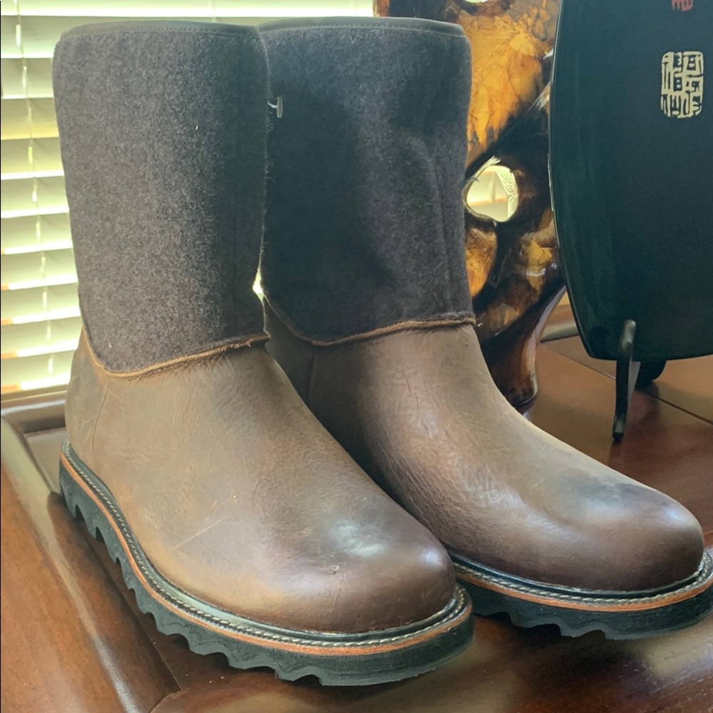 Brown and Gray Boots Sorel brand new